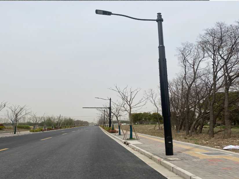 阜康市上海综合杆 太阳能路灯工程